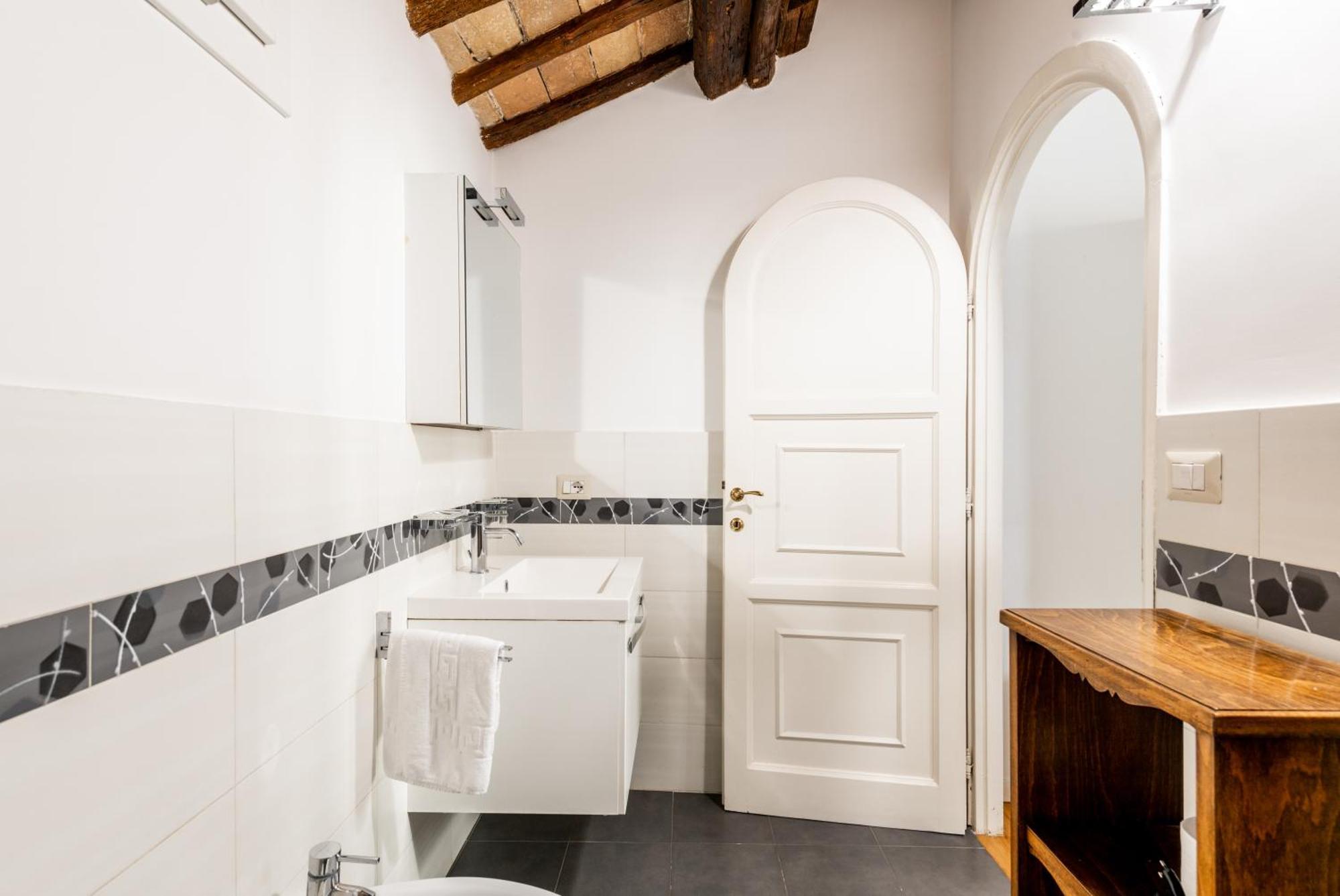 Pavone Centre Romantic Apartment Bagian luar foto
