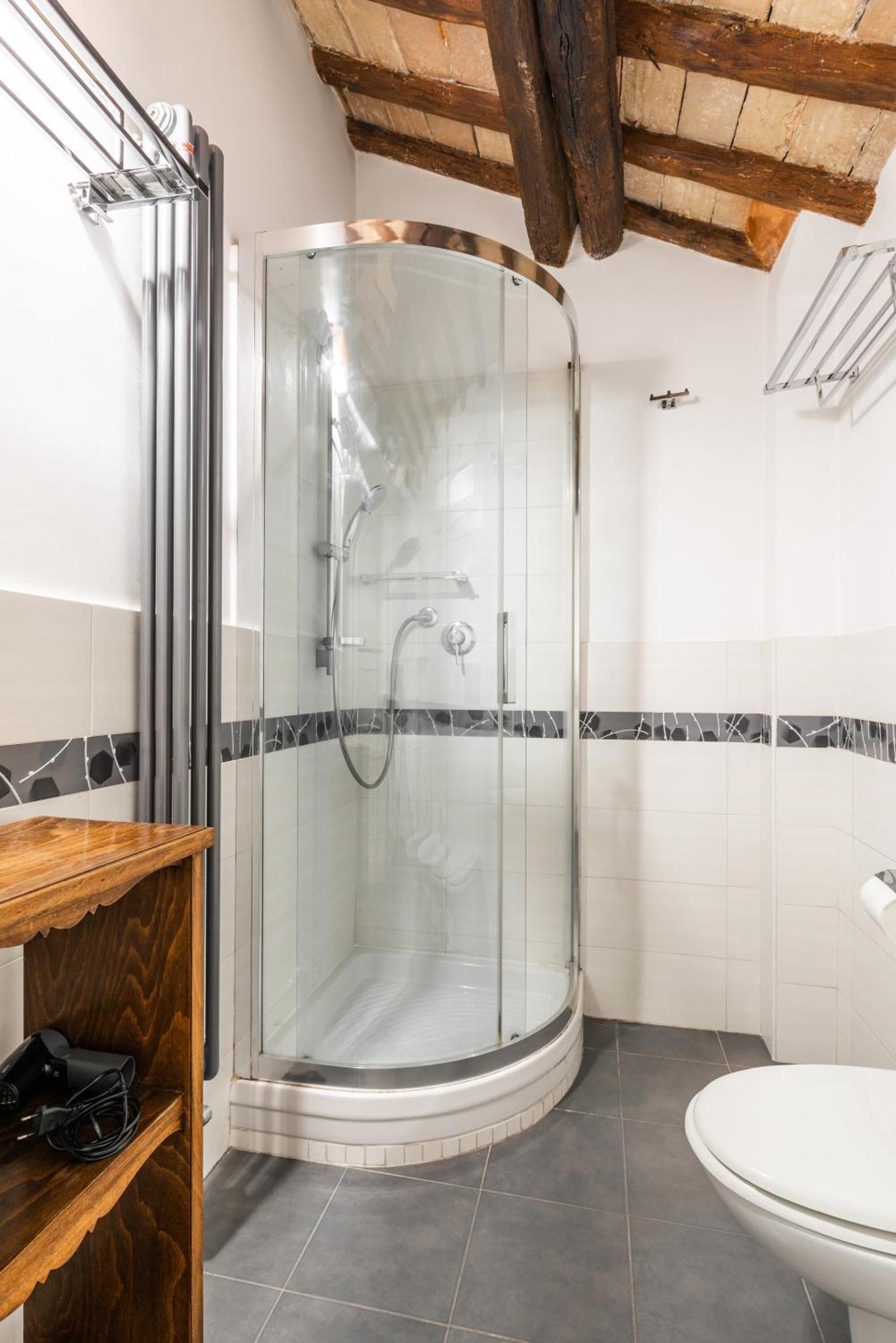 Pavone Centre Romantic Apartment Bagian luar foto