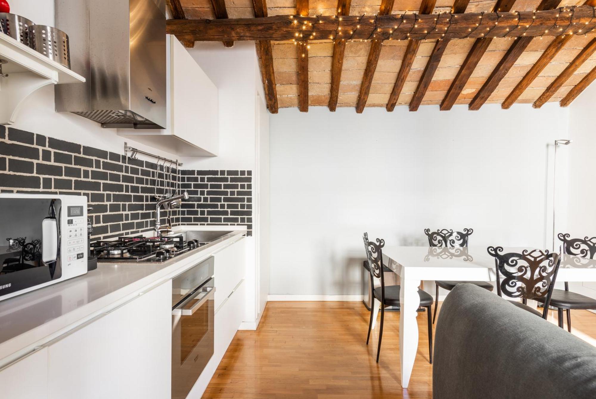 Pavone Centre Romantic Apartment Bagian luar foto